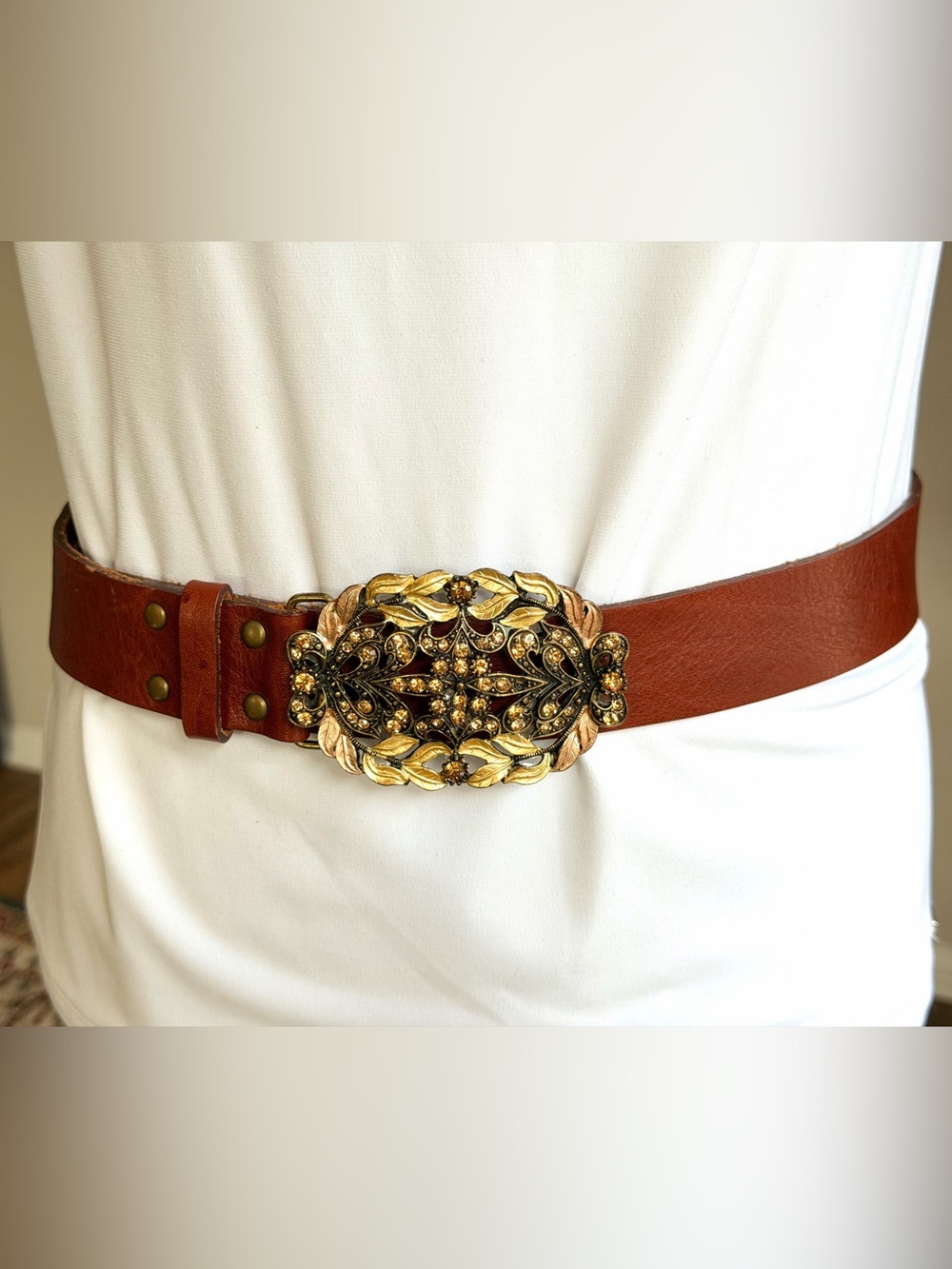 Cabi Brown Leather Rhinestone Floral Statement Belt Size Medium